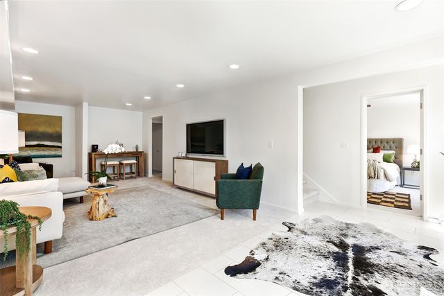 2547 NE 83rd Street, Seattle, WA 98115