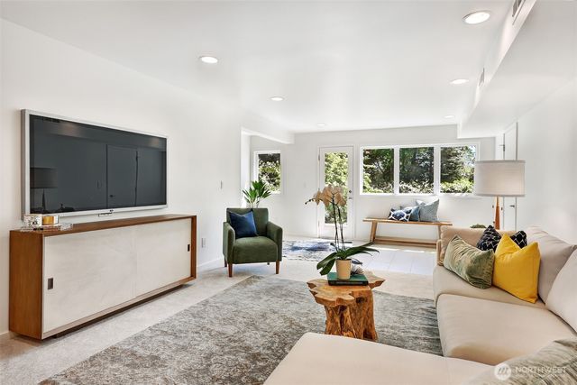 2547 NE 83rd Street, Seattle, WA 98115
