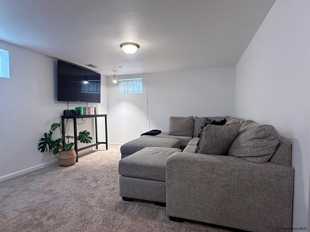 5125 MAPLE WY, Cheyenne, WY 82009