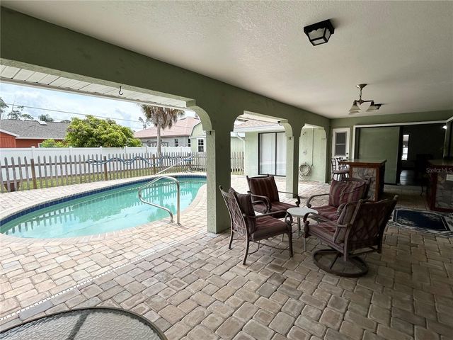 1034 KENSINGTON STREET, Port Charlotte, FL 33952