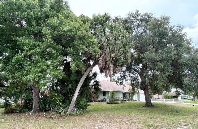 1034 KENSINGTON STREET, Port Charlotte, FL 33952