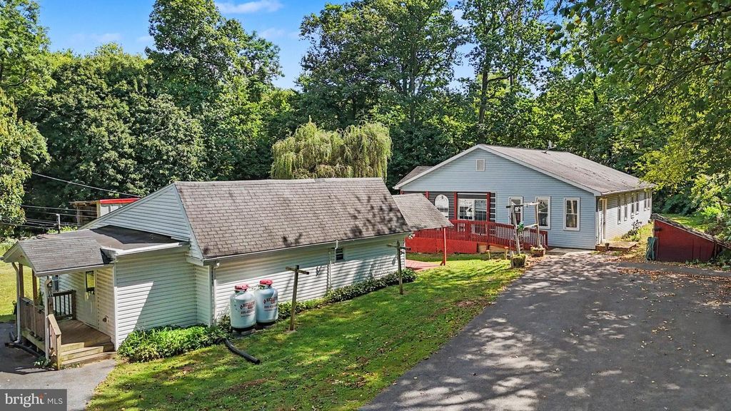 834 OBERLIN RD, Middletown, PA 17057
