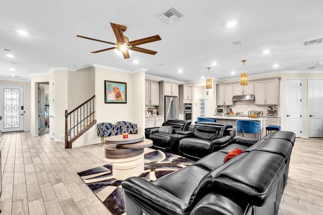 7921 NW 82nd Court, Tamarac, FL 33321