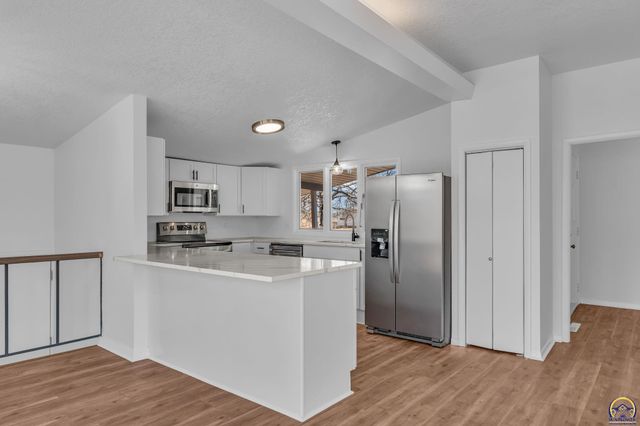 4741 SW Twilight DR, Topeka, KS 66614