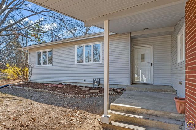 4741 SW Twilight DR, Topeka, KS 66614