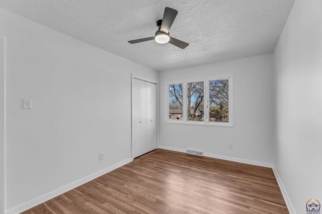 4741 SW Twilight DR, Topeka, KS 66614