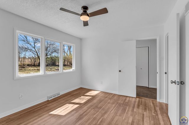 4741 SW Twilight DR, Topeka, KS 66614