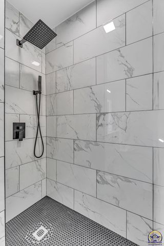 4741 SW Twilight DR, Topeka, KS 66614