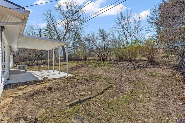 4741 SW Twilight DR, Topeka, KS 66614