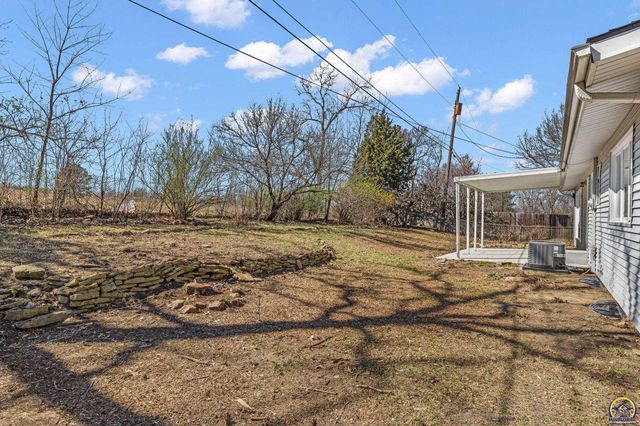 4741 SW Twilight DR, Topeka, KS 66614