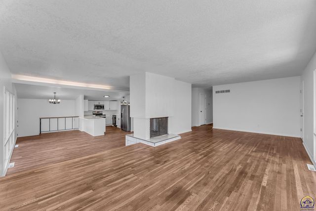 4741 SW Twilight DR, Topeka, KS 66614