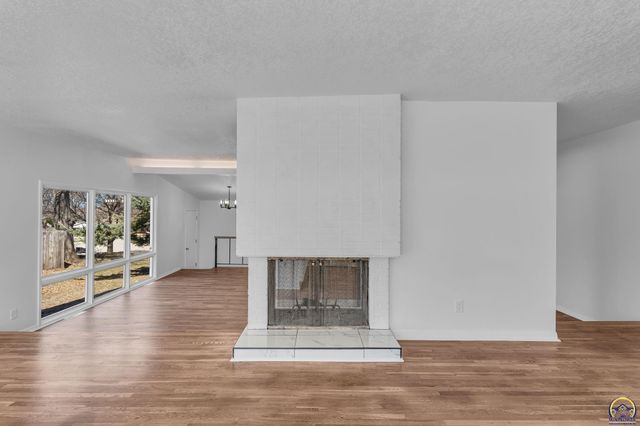 4741 SW Twilight DR, Topeka, KS 66614