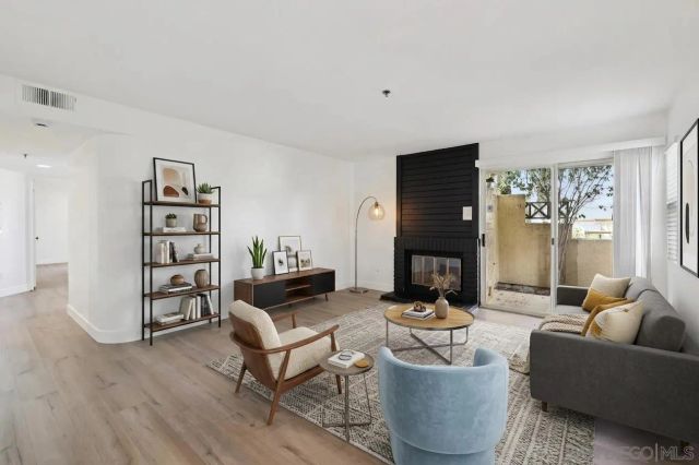 2077 Lakeridge Circle 104, Chula Vista, CA 91913
