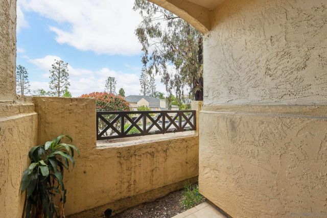 2077 Lakeridge Circle 104, Chula Vista, CA 91913
