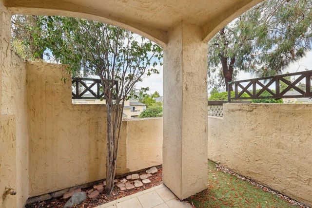 2077 Lakeridge Circle 104, Chula Vista, CA 91913