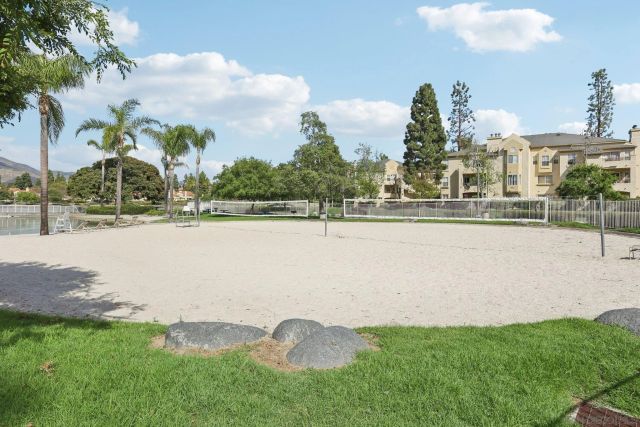 2077 Lakeridge Circle 104, Chula Vista, CA 91913