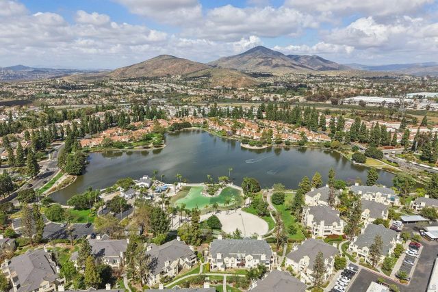 2077 Lakeridge Circle 104, Chula Vista, CA 91913