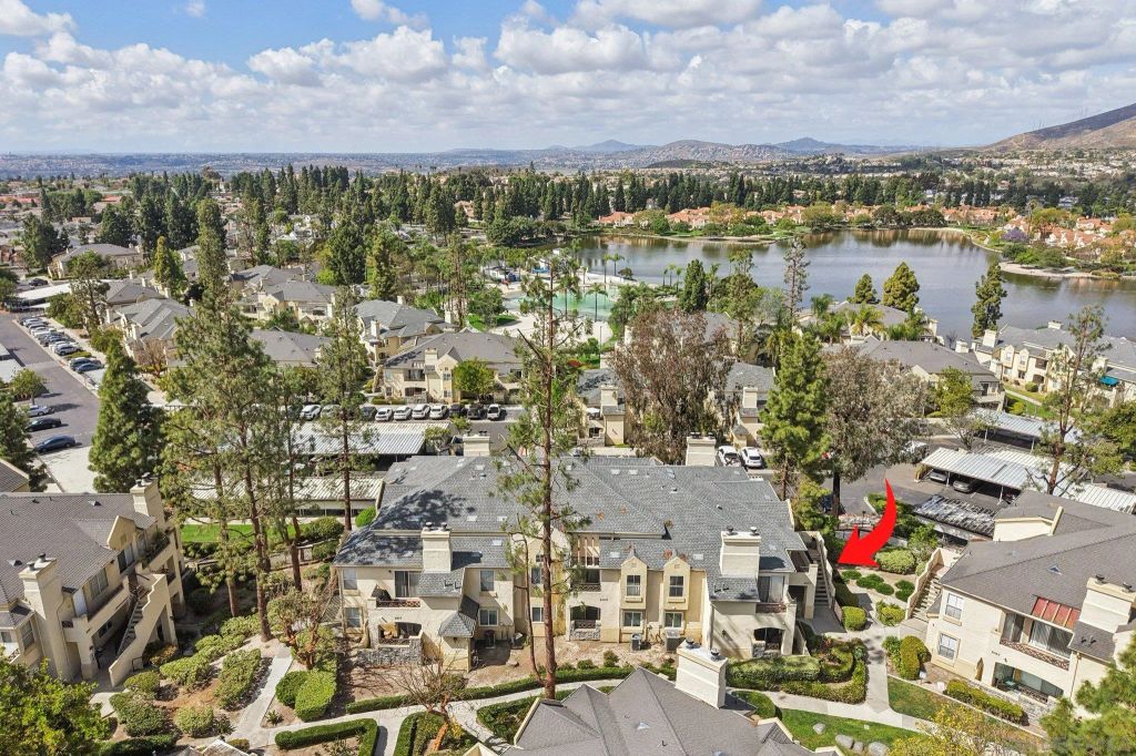 2077 Lakeridge Circle 104, Chula Vista, CA 91913
