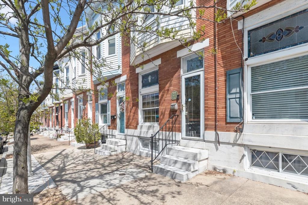 Image 2 of property listing at 633 S LINWOOD AVE S, Baltimore, MD 21224