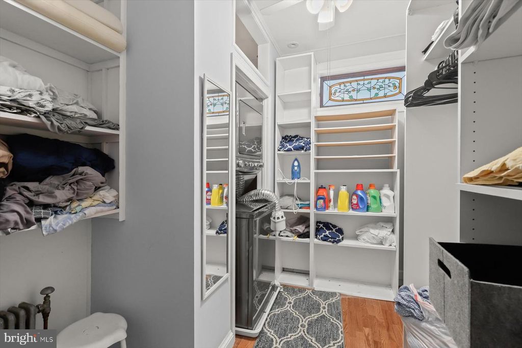 Image 21 of property listing at 633 S LINWOOD AVE S, Baltimore, MD 21224