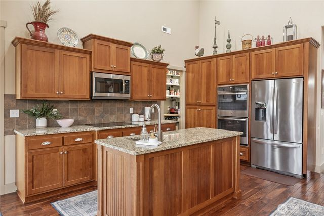 195 Budgett Lane, Chehalis, WA 98532