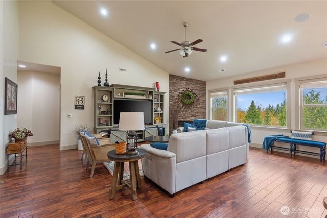 195 Budgett Lane, Chehalis, WA 98532