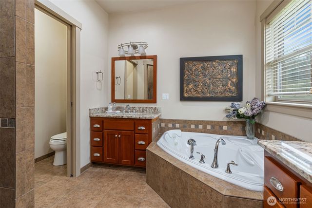 195 Budgett Lane, Chehalis, WA 98532