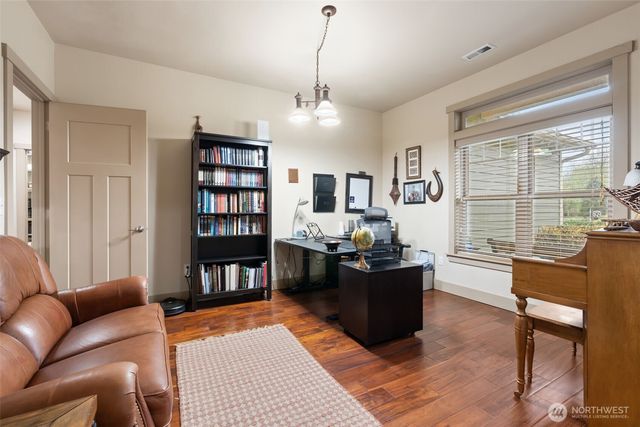 195 Budgett Lane, Chehalis, WA 98532