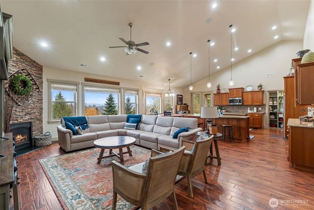 195 Budgett Lane, Chehalis, WA 98532