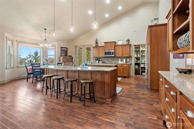 195 Budgett Lane, Chehalis, WA 98532