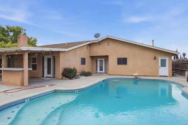 4729 Jimbo Ct, Denair, CA 95316