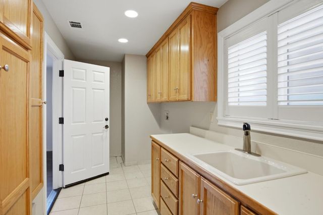 4729 Jimbo Ct, Denair, CA 95316