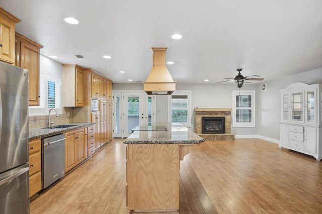 4729 Jimbo Ct, Denair, CA 95316