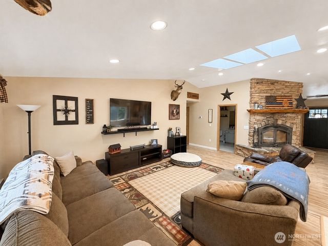 150 Alderbrook Lane, Adna, WA 98532