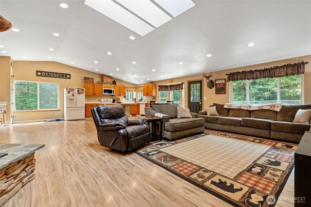 150 Alderbrook Lane, Adna, WA 98532