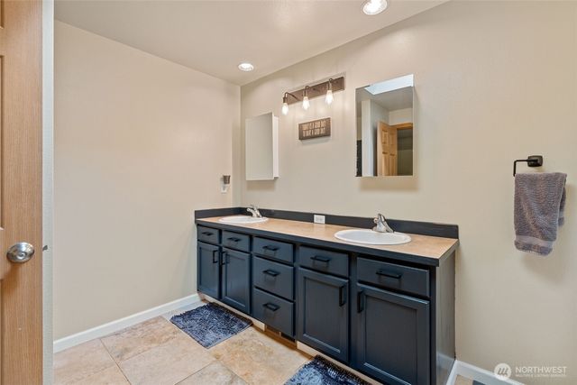150 Alderbrook Lane, Adna, WA 98532
