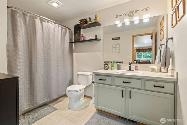 150 Alderbrook Lane, Adna, WA 98532