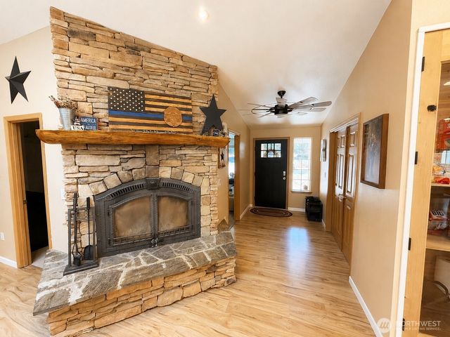 150 Alderbrook Lane, Adna, WA 98532