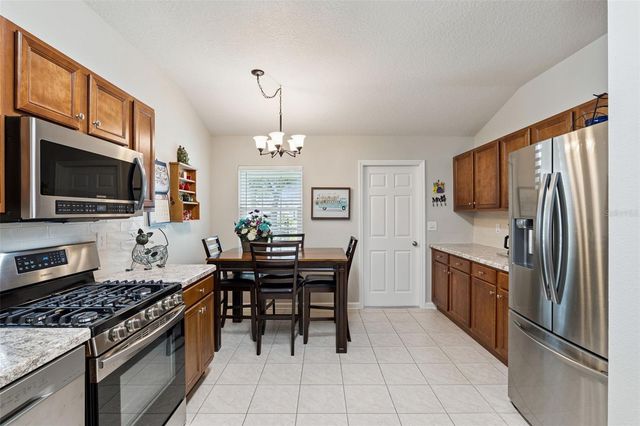 304 STONINGTON WAY, Deland, FL 32724