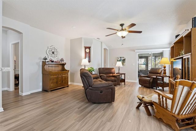 304 STONINGTON WAY, Deland, FL 32724