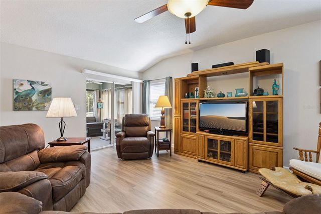 304 STONINGTON WAY, Deland, FL 32724