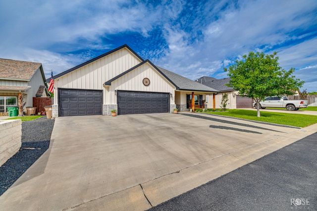2058 Silver Creek Court, San Angelo, TX 76904