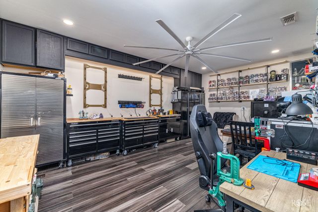 2058 Silver Creek Court, San Angelo, TX 76904