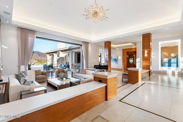 1300 Woodland Grove Court, Westlake Village, CA 91362