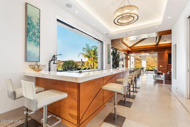 1300 Woodland Grove Court, Westlake Village, CA 91362