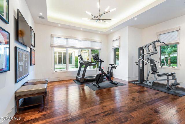 1300 Woodland Grove Court, Westlake Village, CA 91362