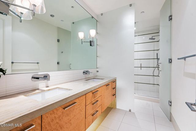 1300 Woodland Grove Court, Westlake Village, CA 91362