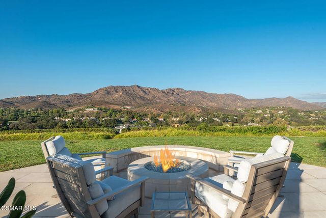 1300 Woodland Grove Court, Westlake Village, CA 91362