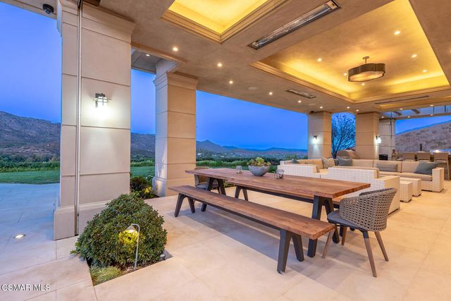 1300 Woodland Grove Court, Westlake Village, CA 91362