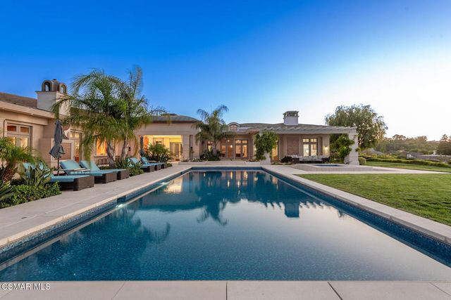 1300 Woodland Grove Court, Westlake Village, CA 91362